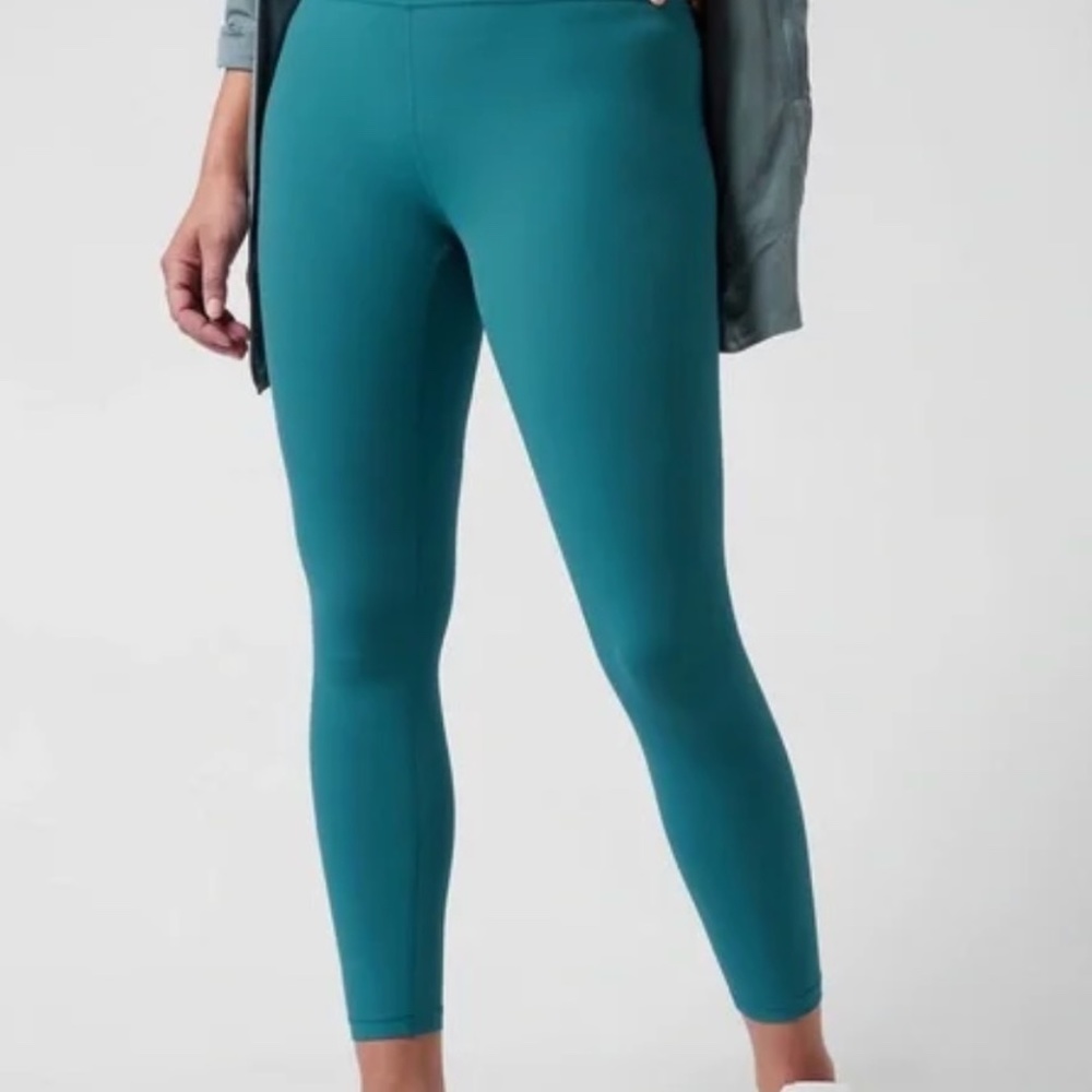 Athleta NWT Transcend 7/8 Tight Borealis Green Size M